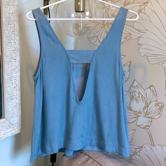 Chic Lightweight Sleeveless Tank Top - Denim Blue Color-  Small - Picture 2 of 3